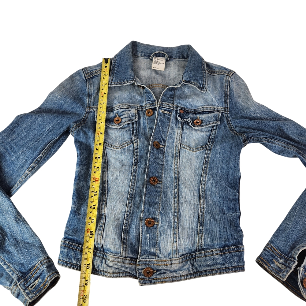 H&M Women's Size 4 Small Blue Denim Jean Jacket Classic Trucker Style - Picture 15 of 15